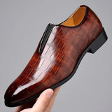 Noah - Stiilsed nahkased loafersid kivimustriga
