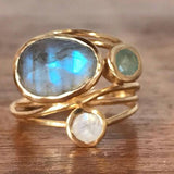 Helena | Vintage Vgrajen Modri Moonstone Prstan